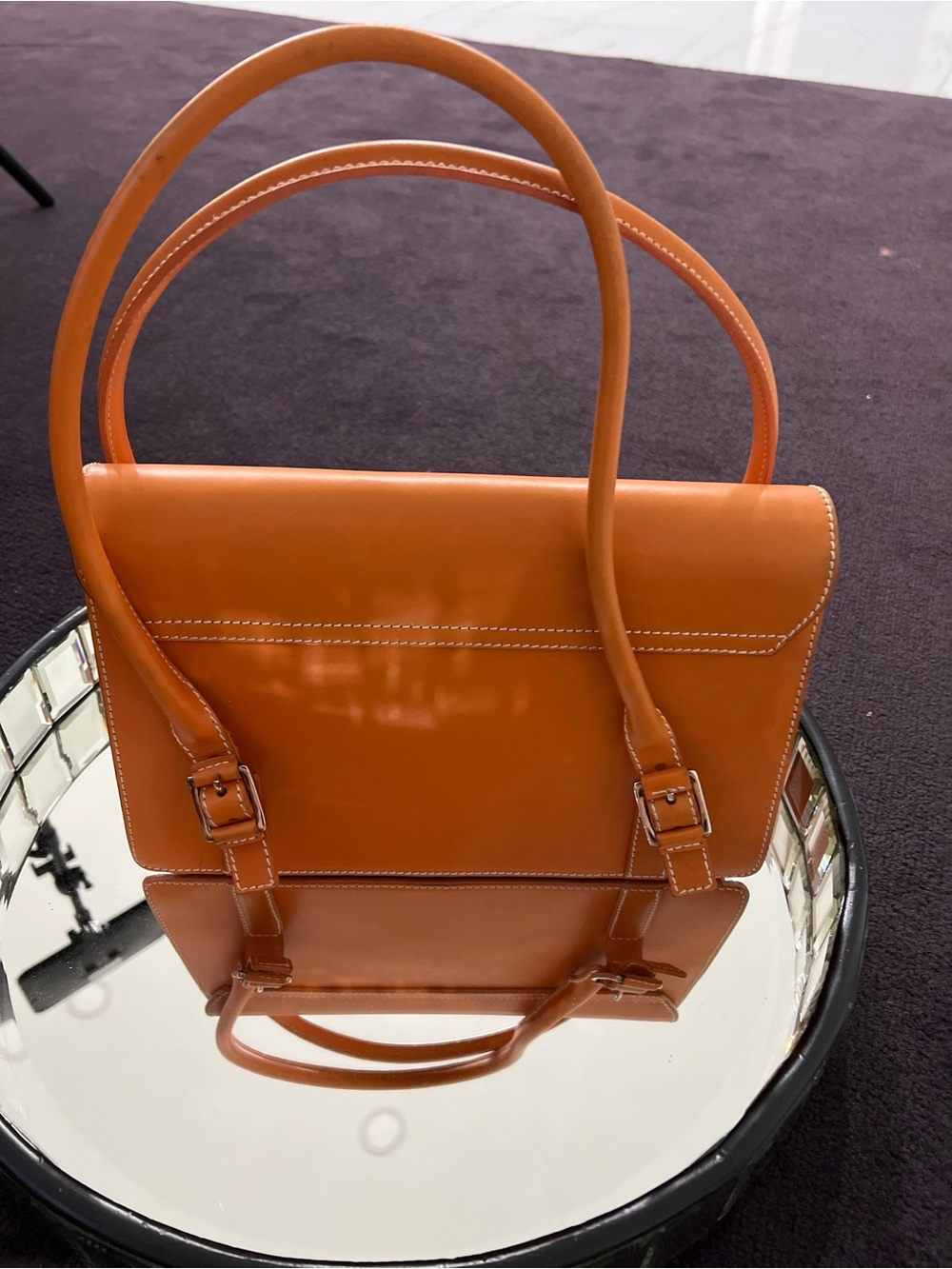 Structured Shoulder Bag in Cognac Leather - Elegant Everyday